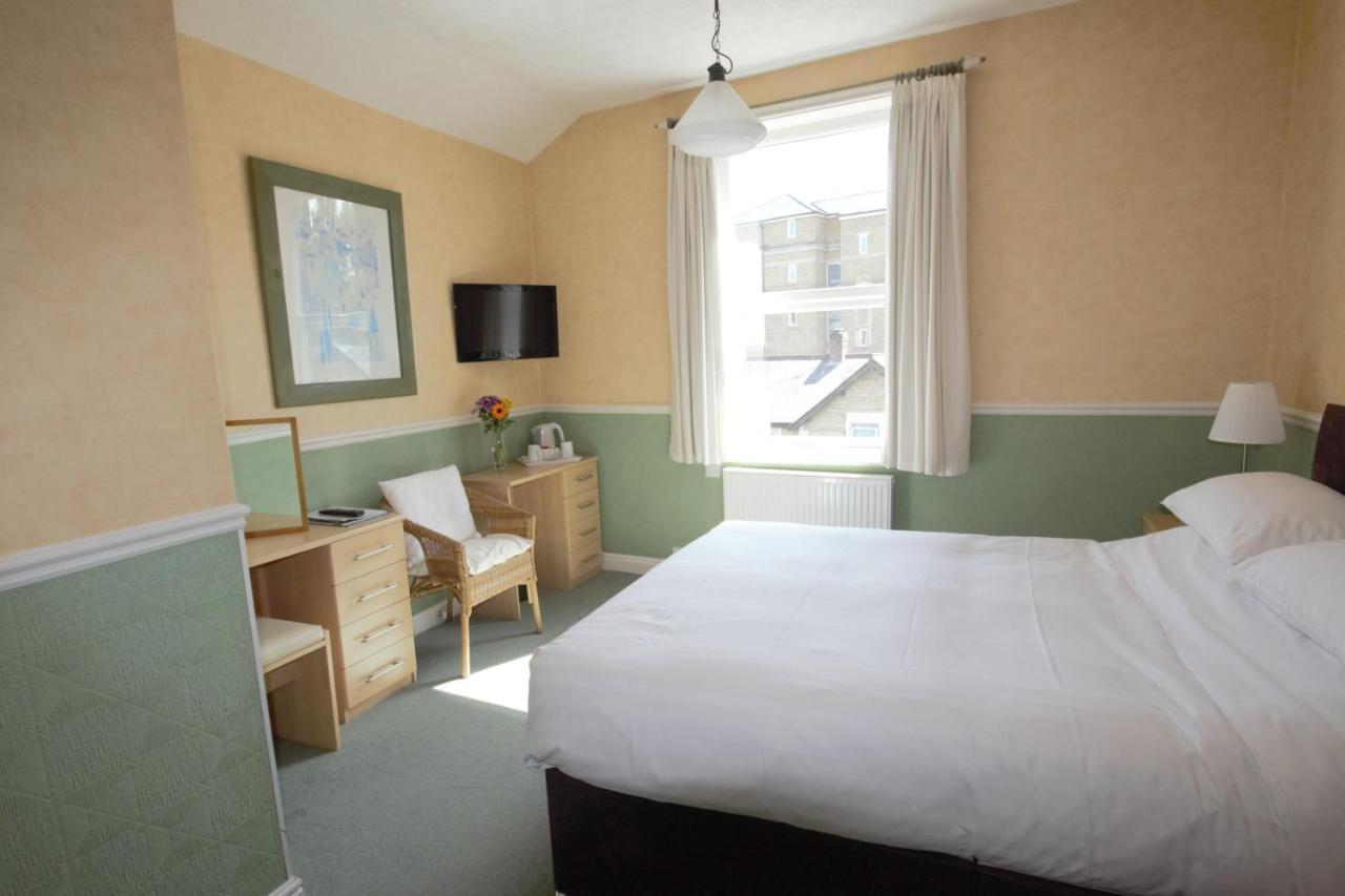 The Dales Bed and Breakfast Harrogate Esterno foto