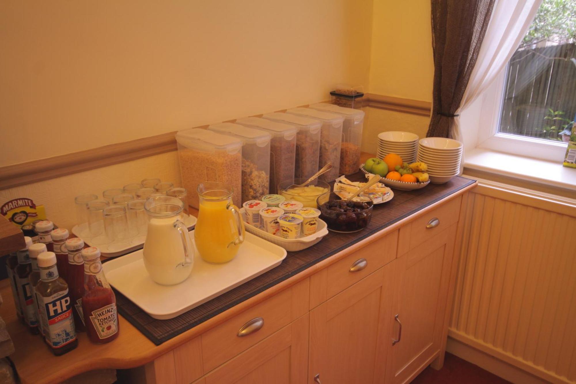 The Dales Bed and Breakfast Harrogate Esterno foto