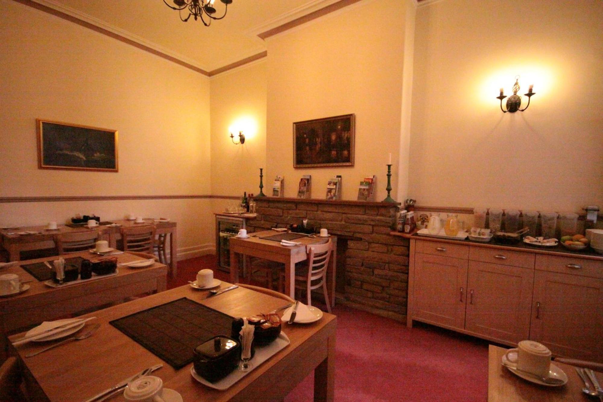 The Dales Bed and Breakfast Harrogate Esterno foto