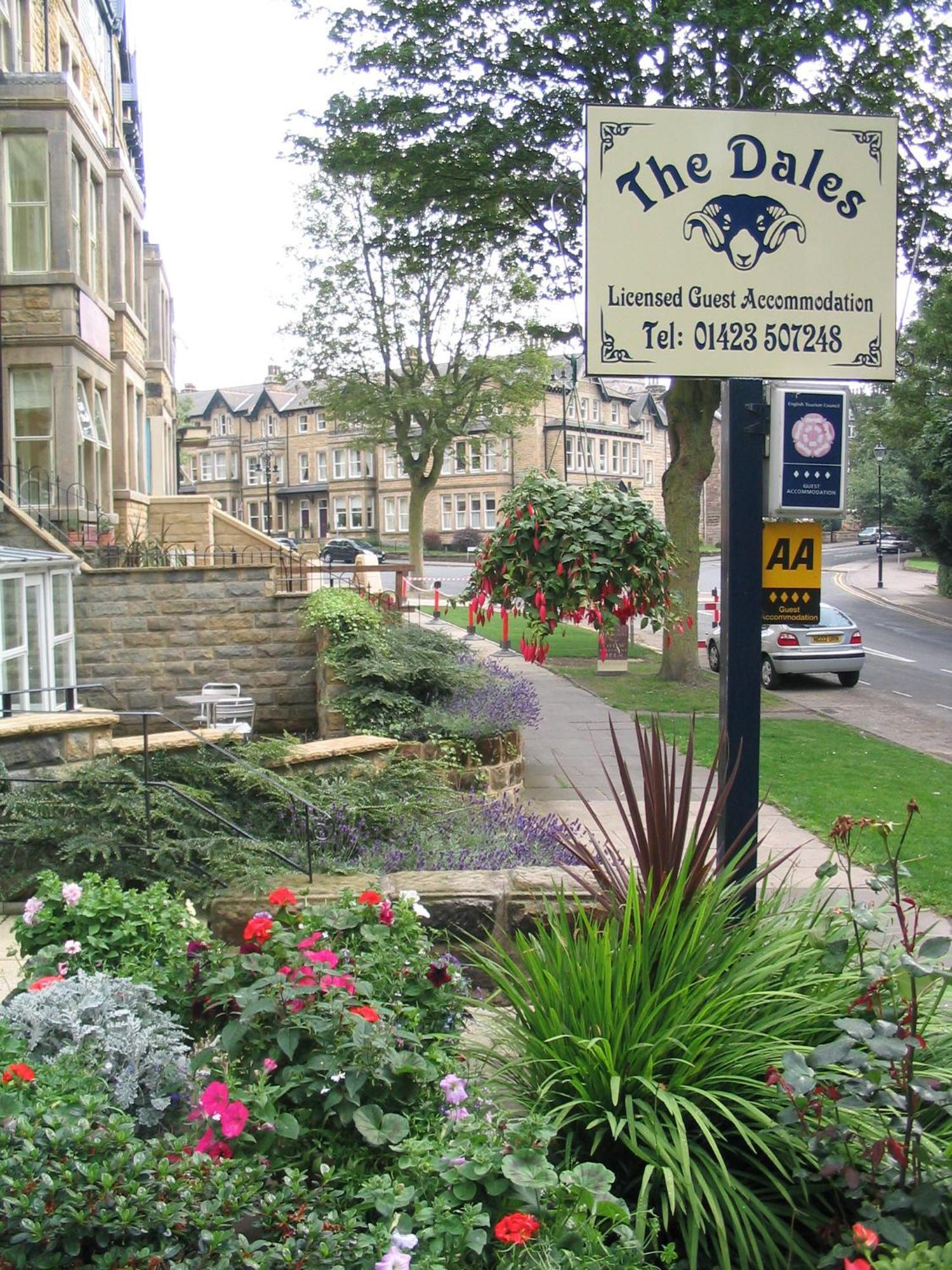 The Dales Bed and Breakfast Harrogate Esterno foto
